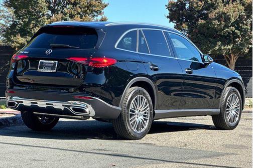 2026 Mercedes-Benz GLC 300 Base