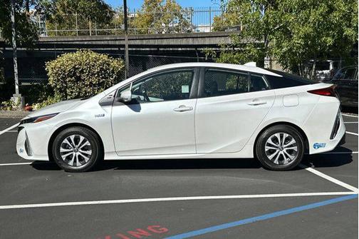 2021 Toyota Prius Prime XLE