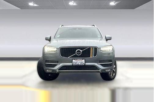2018 Volvo XC90 T6 Momentum