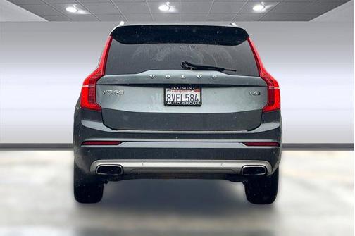 2018 Volvo XC90 T6 Momentum