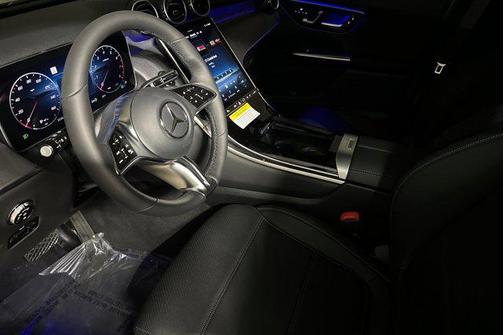 2025 Mercedes-Benz GLC 300 4MATIC