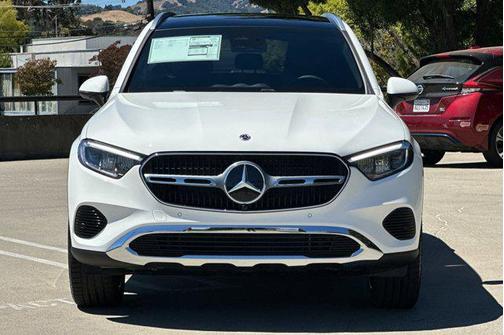 2026 Mercedes-Benz GLC 300 4MATIC