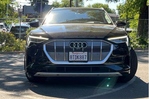 2019 Audi e-tron Premium Plus
