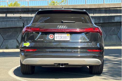 2019 Audi e-tron Premium Plus