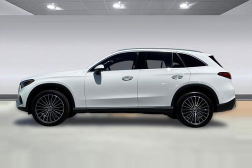 Polar White 2026 Mercedes-Benz GLC 300 Base