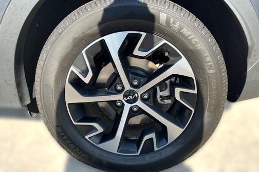 Gravity Gray 2023 Kia Sportage Hybrid EX