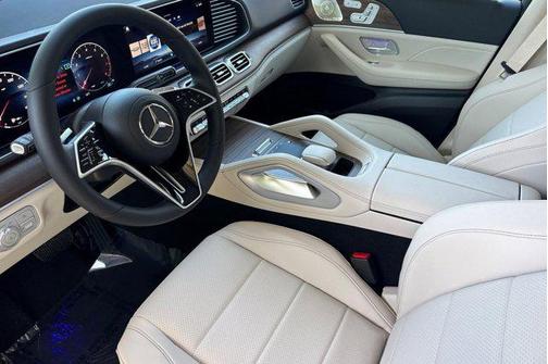 Polar White 2026 Mercedes-Benz GLE 450 4MATIC
