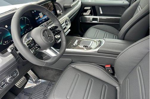 MANUFAKTUR Moonlight White Metallic 2026 Mercedes-Benz G-Class G 550