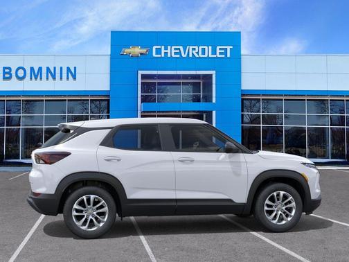 Summit White 2026 Chevrolet Trailblazer LS