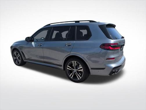 2024 BMW X7 M60i