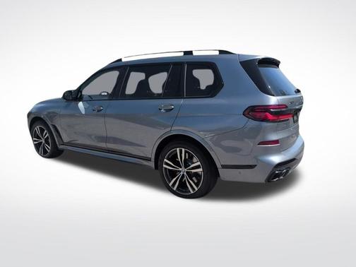 2024 BMW X7 M60i