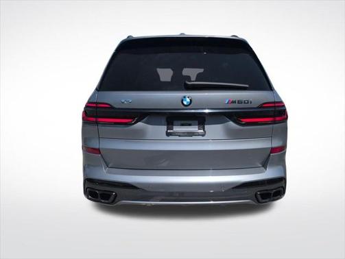 2024 BMW X7 M60i