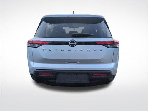2022 Nissan Pathfinder S 4WD