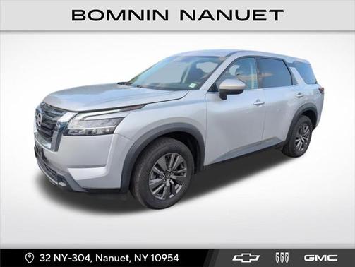 2022 Nissan Pathfinder S 4WD