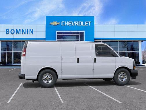 2025 Chevrolet Express 2500 RWD 2500 Regular Wheelbase WT