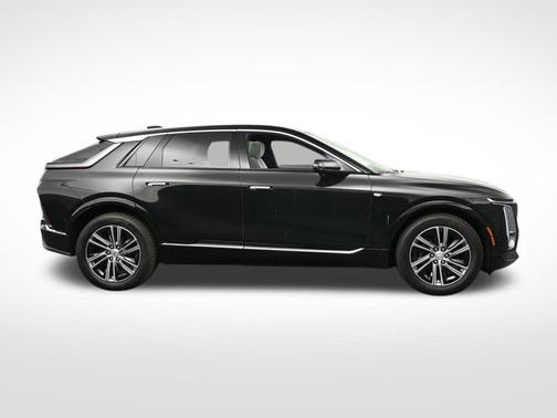 Stellar Black Metallic 2025 Cadillac LYRIQ Luxury