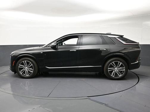 Stellar Black Metallic 2025 Cadillac LYRIQ Luxury