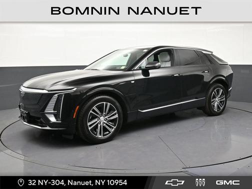 Stellar Black Metallic 2025 Cadillac LYRIQ Luxury