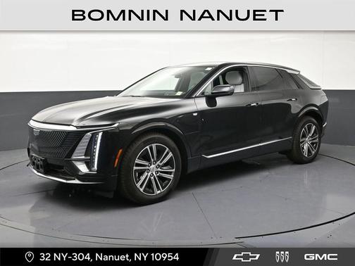 Stellar Black Metallic 2025 Cadillac LYRIQ Luxury