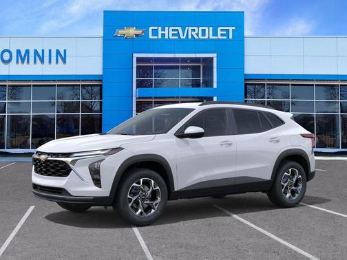 Summit White 2026 Chevrolet Trax LT