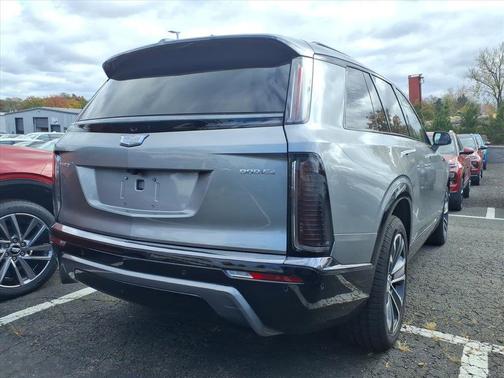 Argent Silver Metallic 2026 Cadillac VISTIQ Sport
