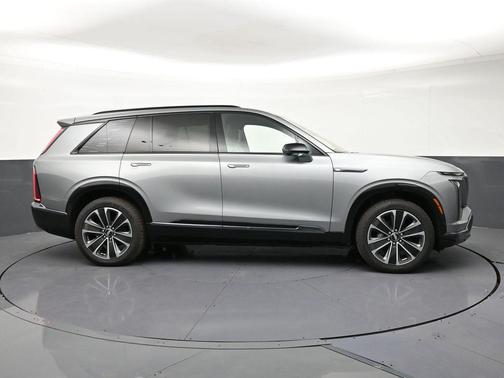 Argent Silver Metallic 2026 Cadillac VISTIQ Sport