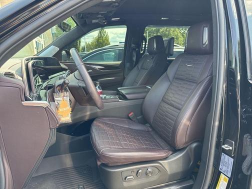2024 Cadillac Escalade ESV Sport Platinum