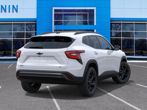 Summit White 2026 Chevrolet Trax LT