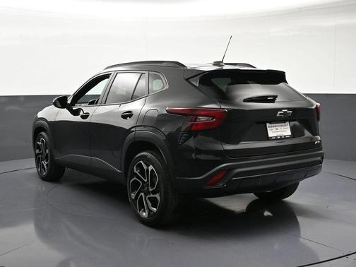 Mosaic Black Metallic 2024 Chevrolet Trax FWD 2RS