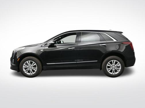 Stellar Black Metallic 2025 Cadillac XT5 Luxury