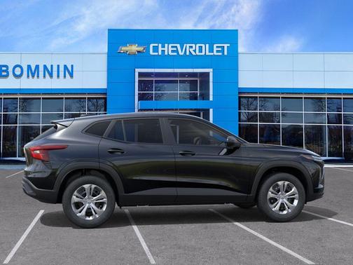 Mosaic Black Metallic 2026 Chevrolet Trax LS