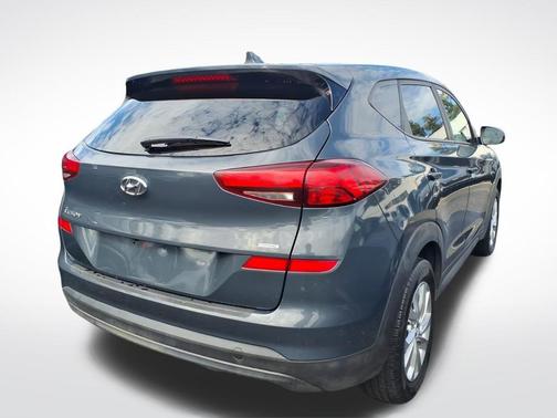 2021 Hyundai TUCSON SE