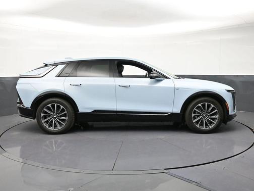 Nimbus Metallic 2025 Cadillac LYRIQ Sport