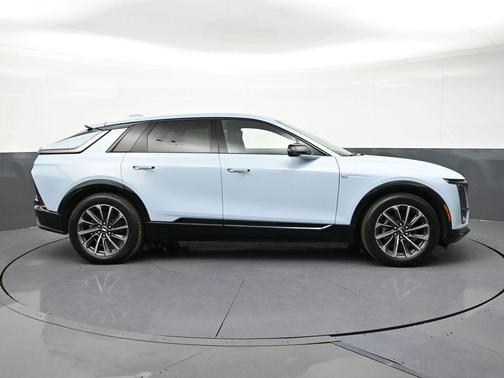 Nimbus Metallic 2025 Cadillac LYRIQ Sport