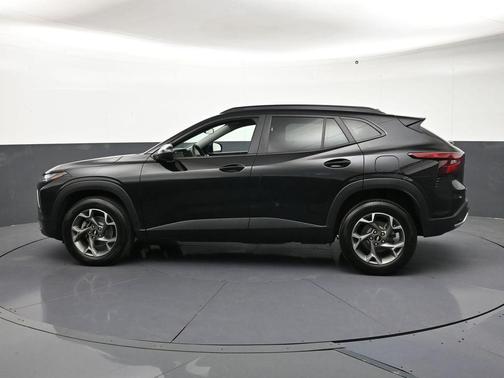 Mosaic Black Metallic 2024 Chevrolet Trax LT