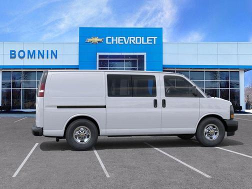 2025 Chevrolet Express 2500 RWD 2500 Regular Wheelbase WT