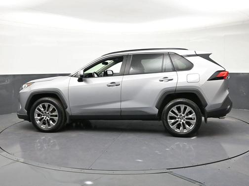 Silver Sky Metallic 2019 Toyota RAV4 Limited