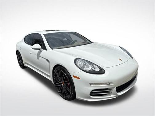 2014 Porsche Panamera 4