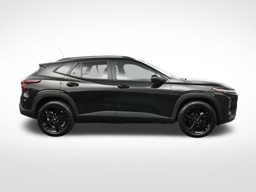 Mosaic Black Metallic 2024 Chevrolet Trax FWD ACTIV
