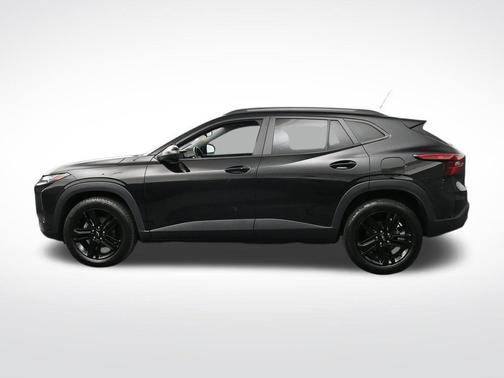 Mosaic Black Metallic 2024 Chevrolet Trax FWD ACTIV
