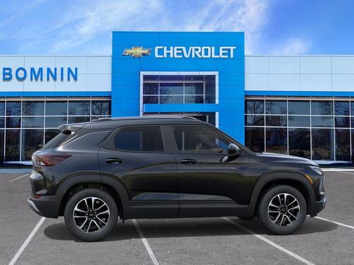 Mosaic Black Metallic 2026 Chevrolet Trailblazer LT