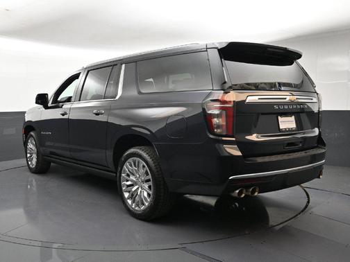 Dark Ash Metallic 2023 Chevrolet Suburban 4WD High Country