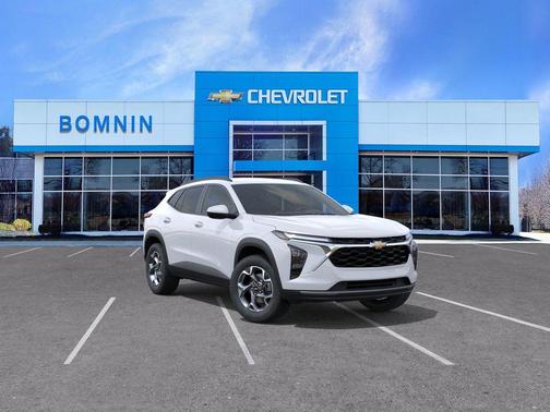 Summit White 2026 Chevrolet Trax LT