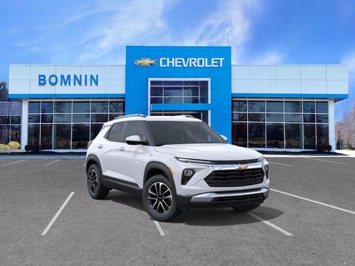 Summit White 2026 Chevrolet Trailblazer LT