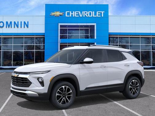 Summit White 2026 Chevrolet Trailblazer LT