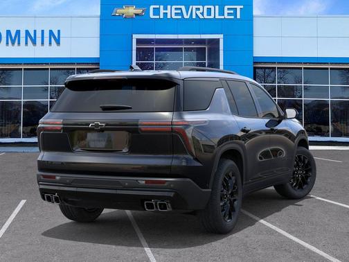 Mosaic Black Metallic 2026 Chevrolet Traverse LT