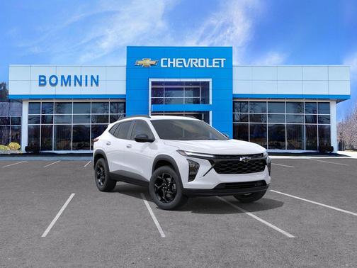 Summit White 2026 Chevrolet Trax LT