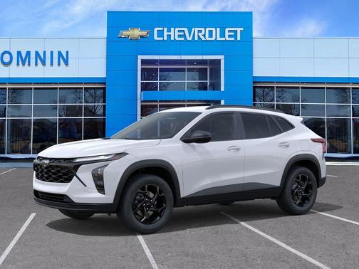 Summit White 2026 Chevrolet Trax LT
