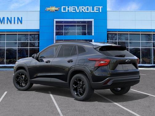 Mosaic Black Metallic 2026 Chevrolet Trax LT