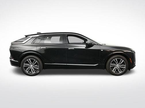 Stellar Black Metallic 2025 Cadillac LYRIQ Luxury